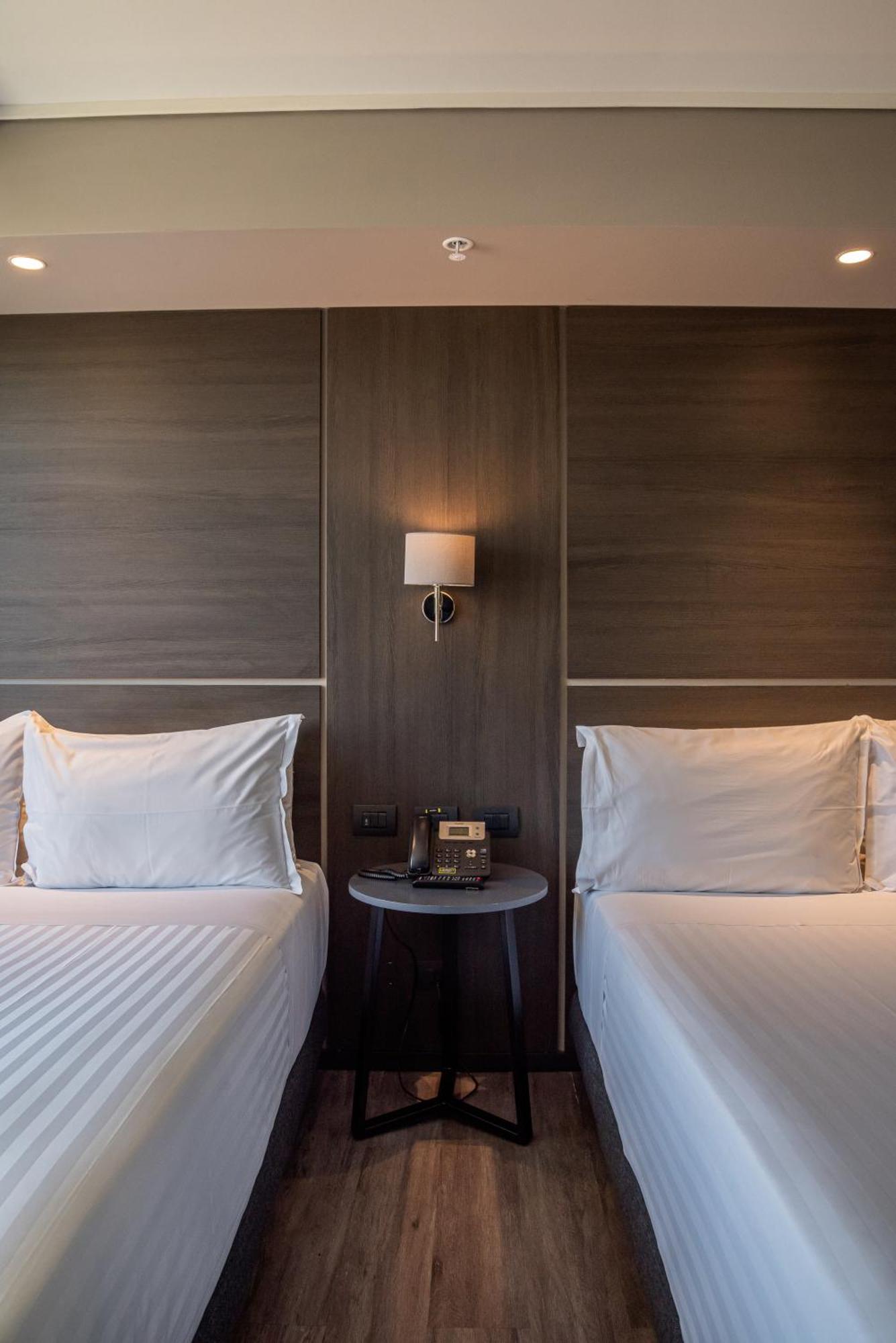 Ola Santiago Providencia, Tapestry Collection By Hilton Hotel Exterior photo